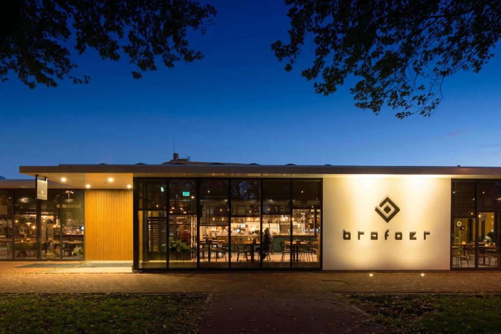 Grand-cafe-Brafoer-Beverwijk-EMFA-RXLight-verlichting-1024x684 Grand-cafe-Brafoer-Beverwijk-EMFA-RXLight-verlichting-1024x684